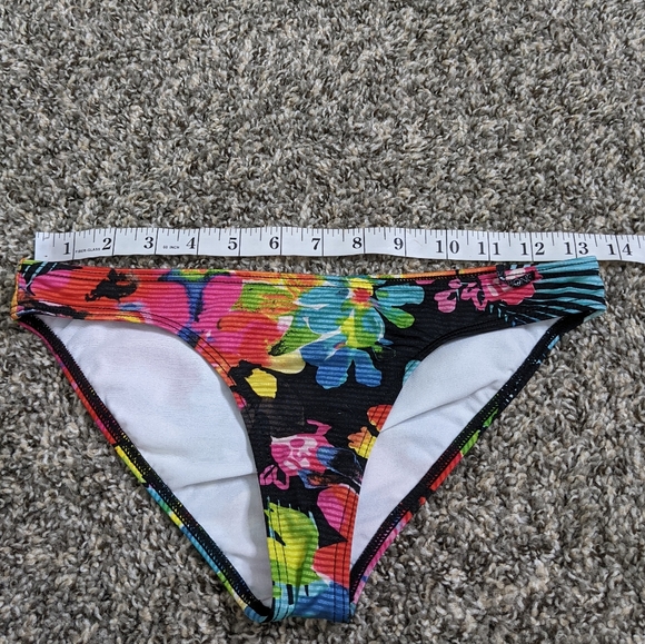 Billabong tropical floral string bikini 6 - Picture 9 of 11